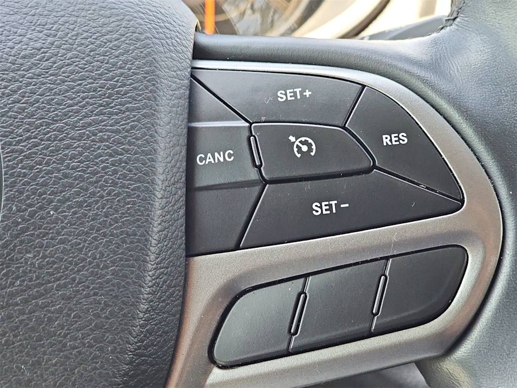 Thumbnail: 2021 Jeep Cherokee - 26