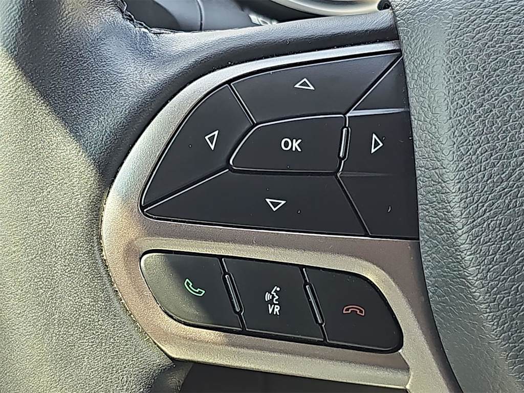 Thumbnail: 2021 Jeep Cherokee - 27