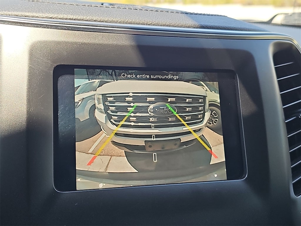 Thumbnail: 2021 Jeep Cherokee - 24