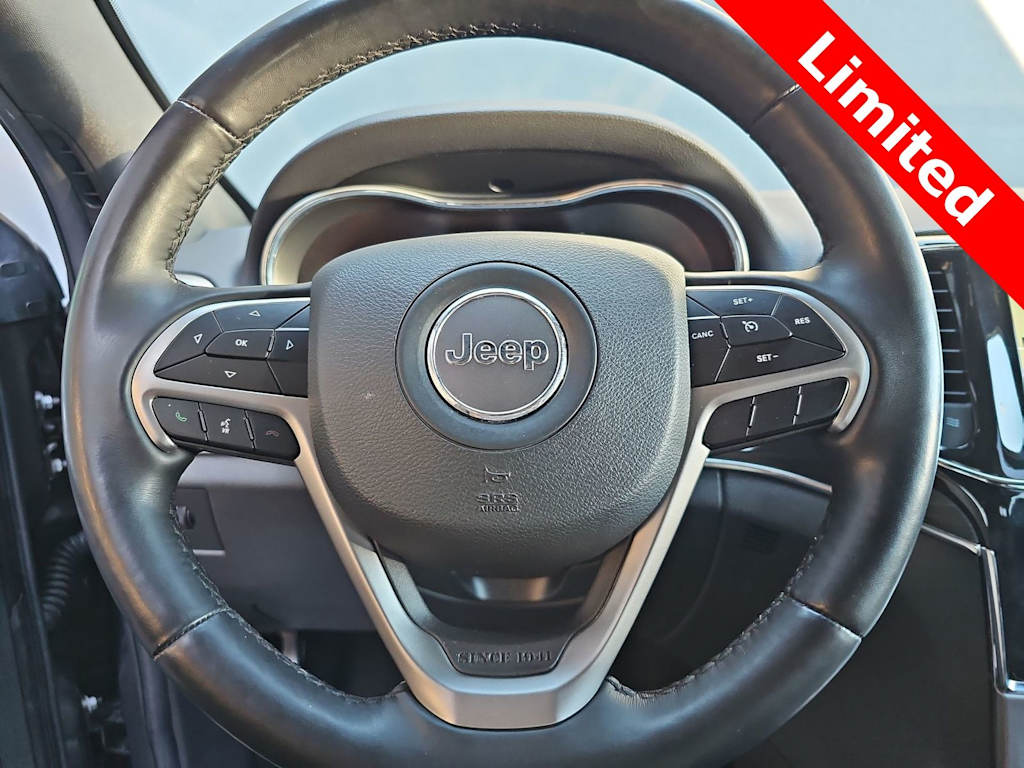 Thumbnail: 2021 Jeep Grand Cherokee - 14