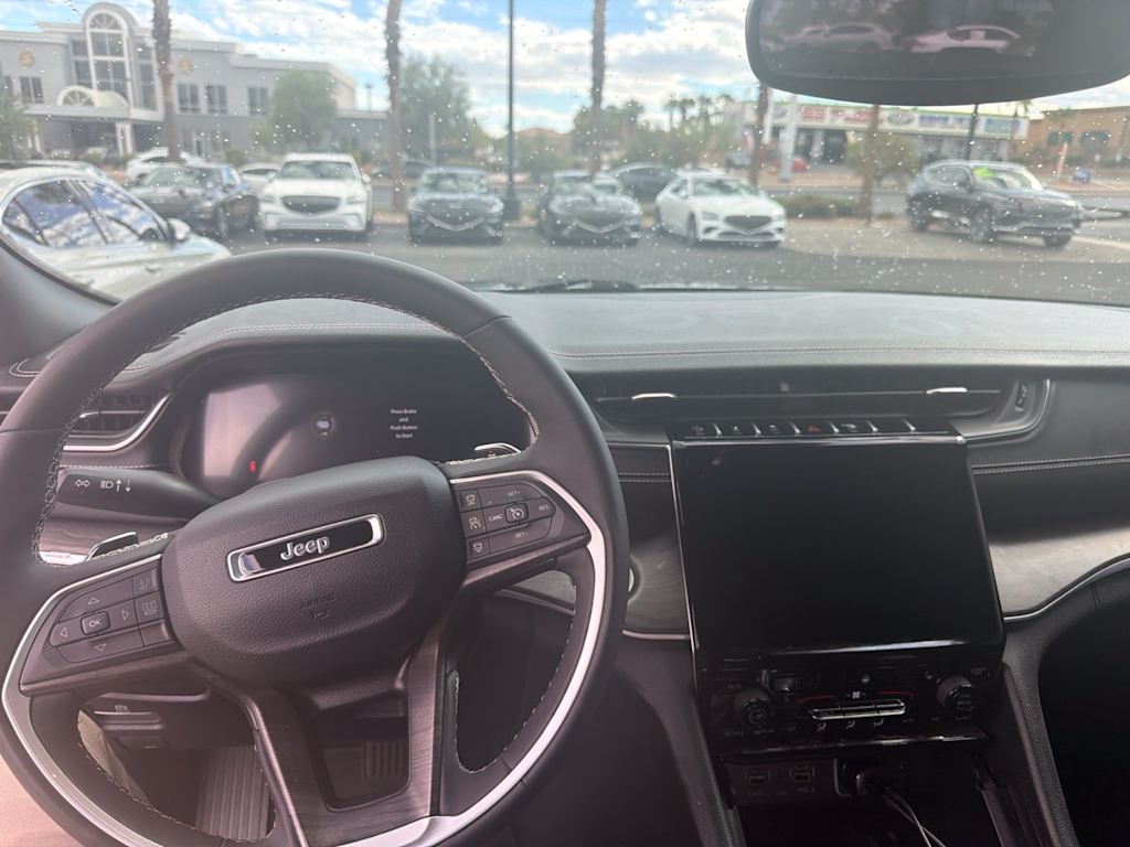 Thumbnail: 2024 Jeep Grand Cherokee L - 2