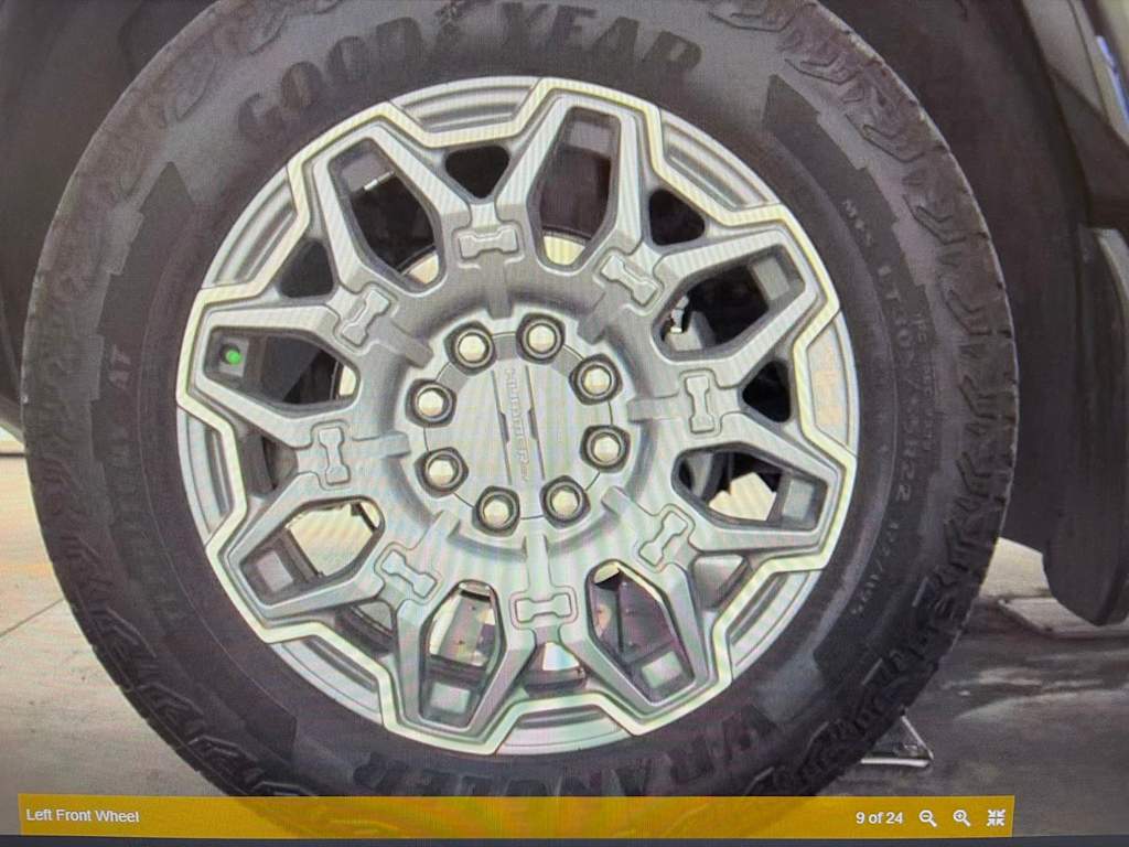 Thumbnail: 2024 GMC Hummer EV - 4