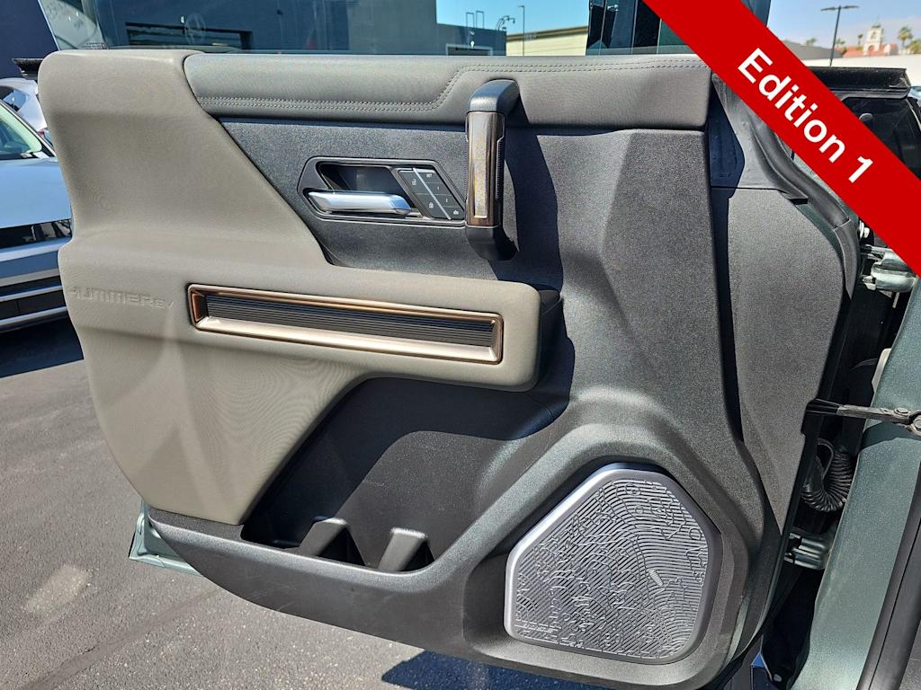 Thumbnail: 2024 GMC Hummer EV - 25