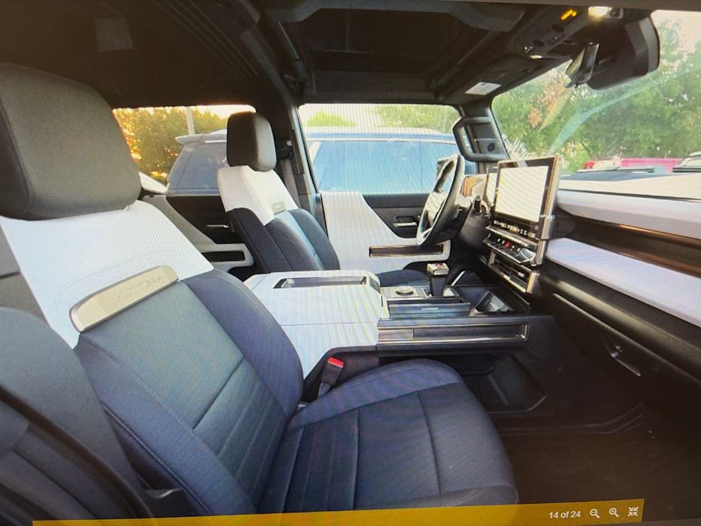 Thumbnail: 2025 GMC Hummer EV - 9