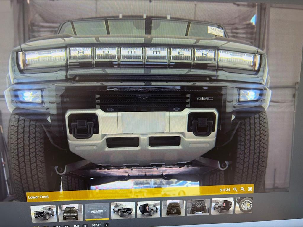 Thumbnail: 2025 GMC Hummer EV - 10