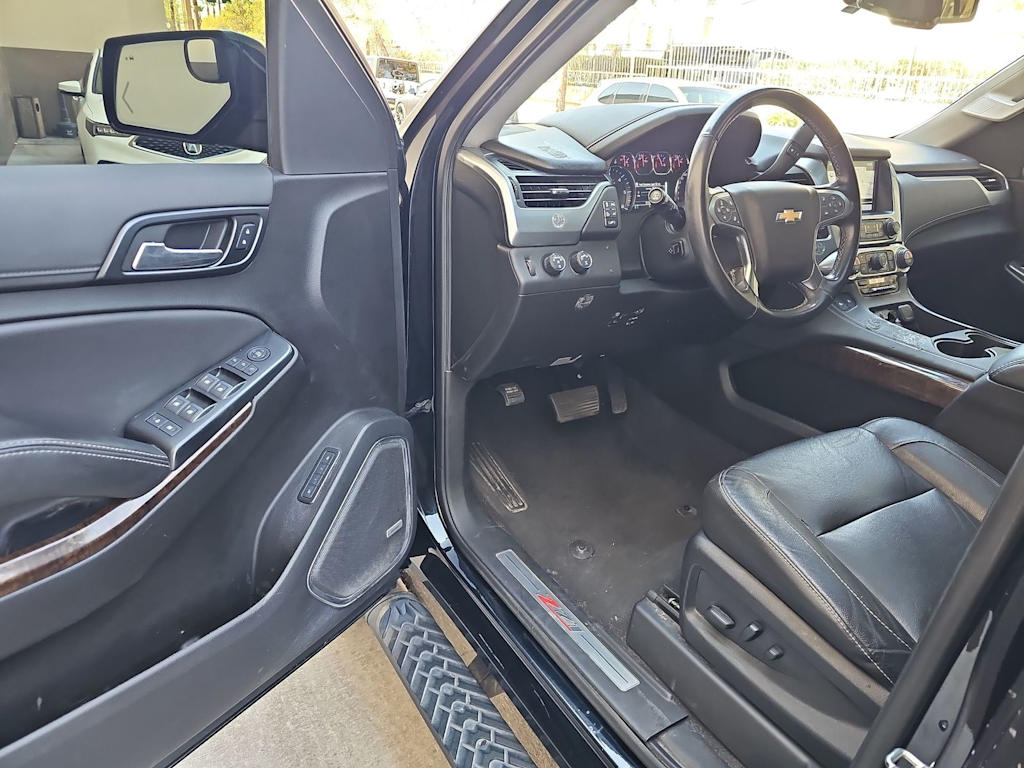 Thumbnail: 2020 Chevrolet Tahoe - 2