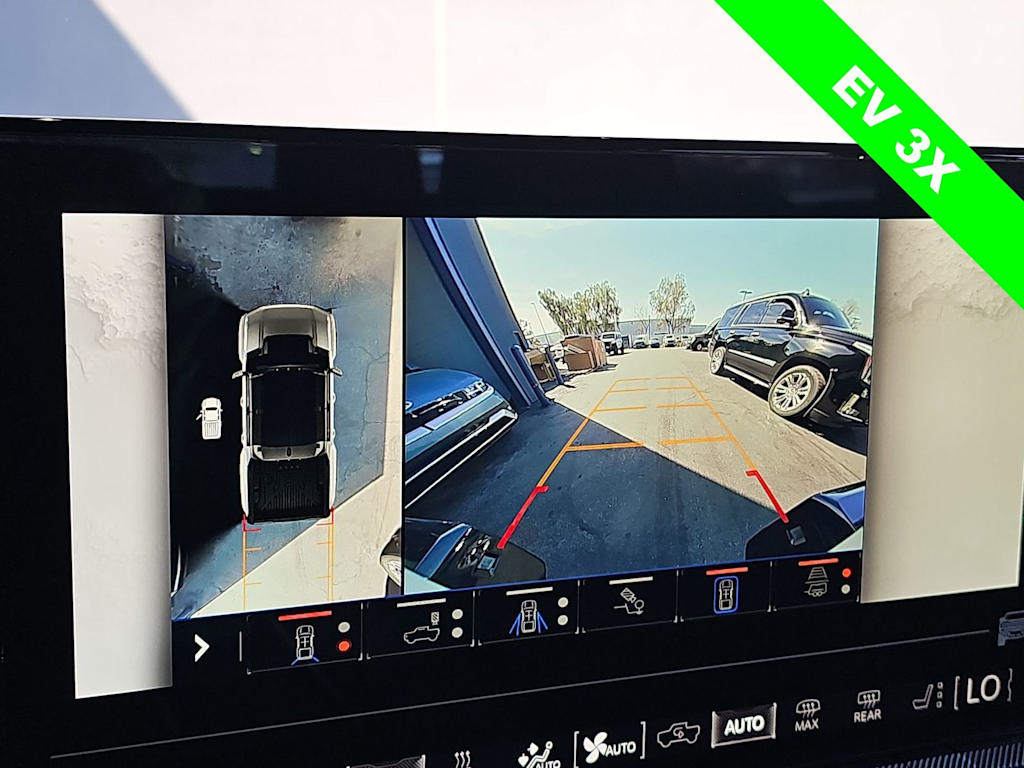 Thumbnail: 2024 GMC Hummer EV - 26