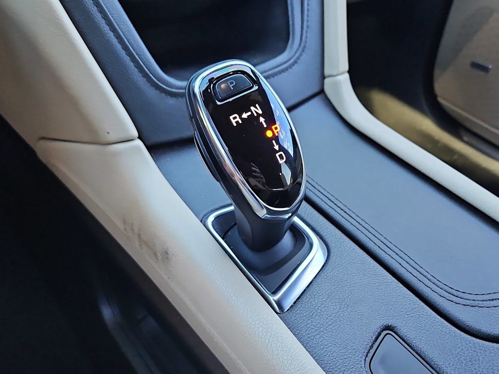 Thumbnail: 2018 Cadillac XT5 - 16