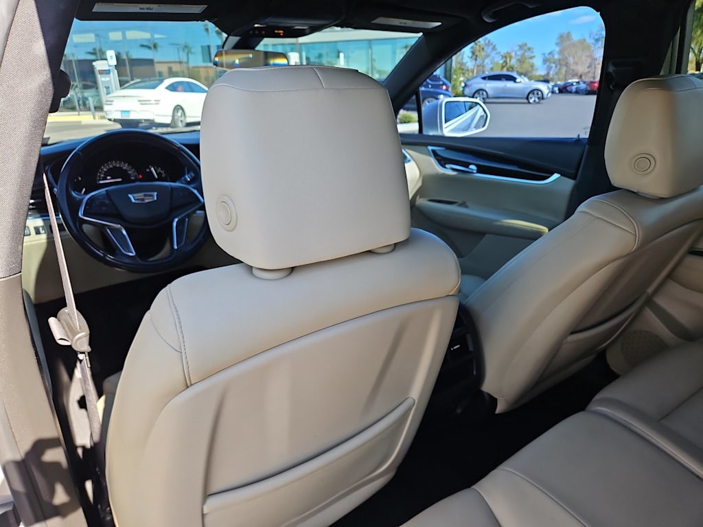 Thumbnail: 2018 Cadillac XT5 - 12
