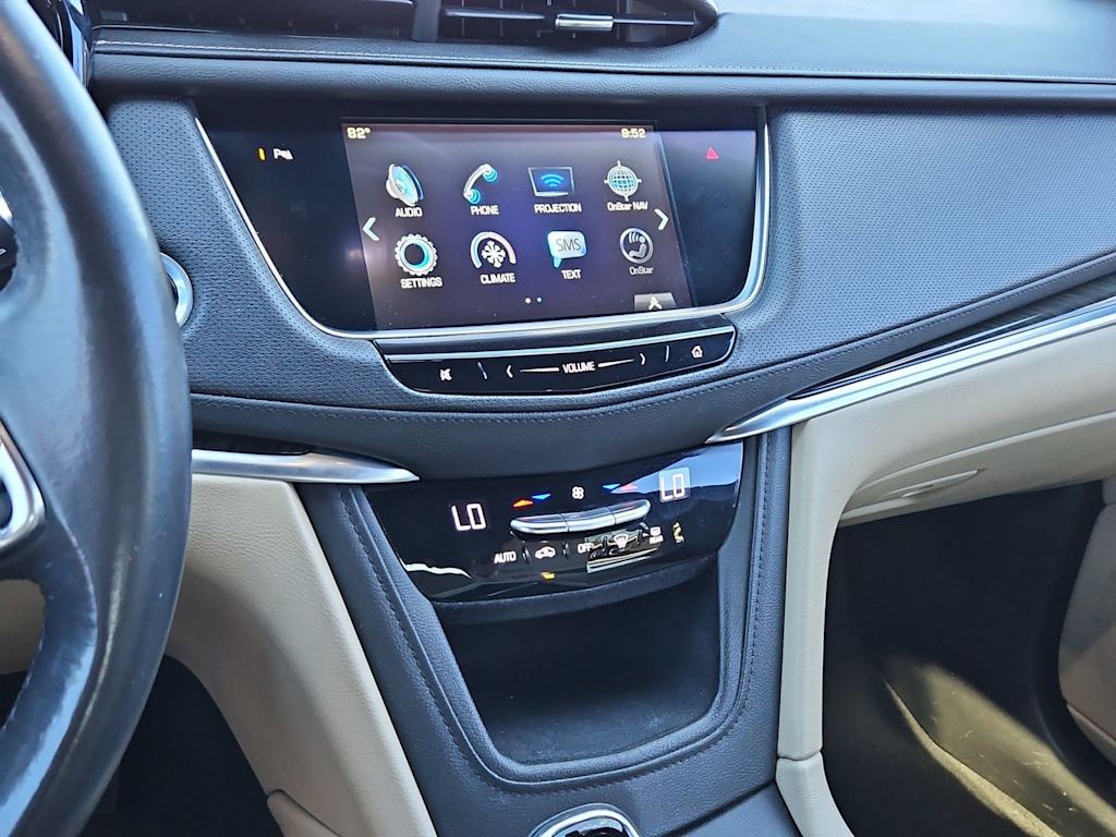 Thumbnail: 2018 Cadillac XT5 - 15