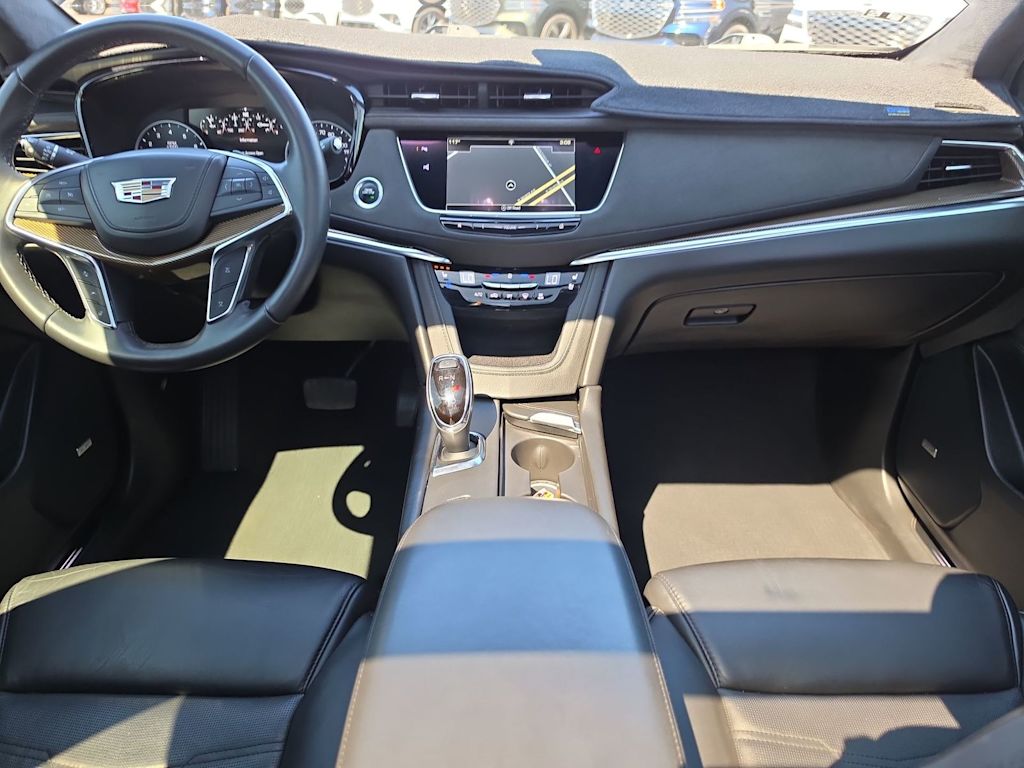 Thumbnail: 2018 Cadillac XT5 - 10