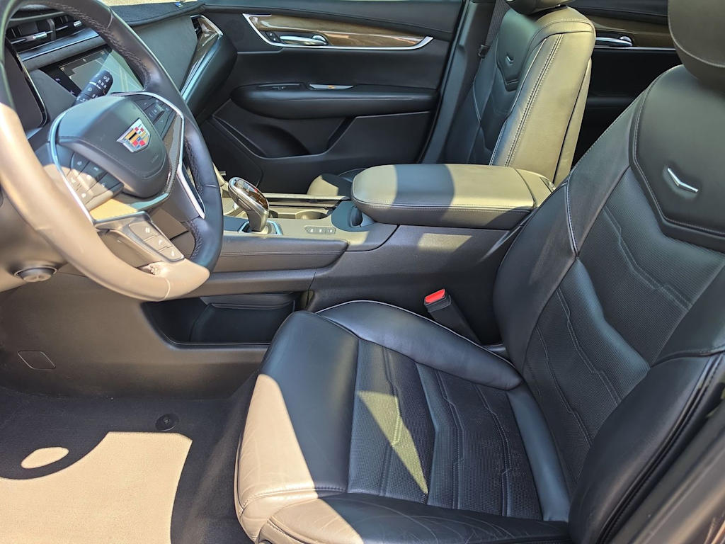 Thumbnail: 2018 Cadillac XT5 - 11