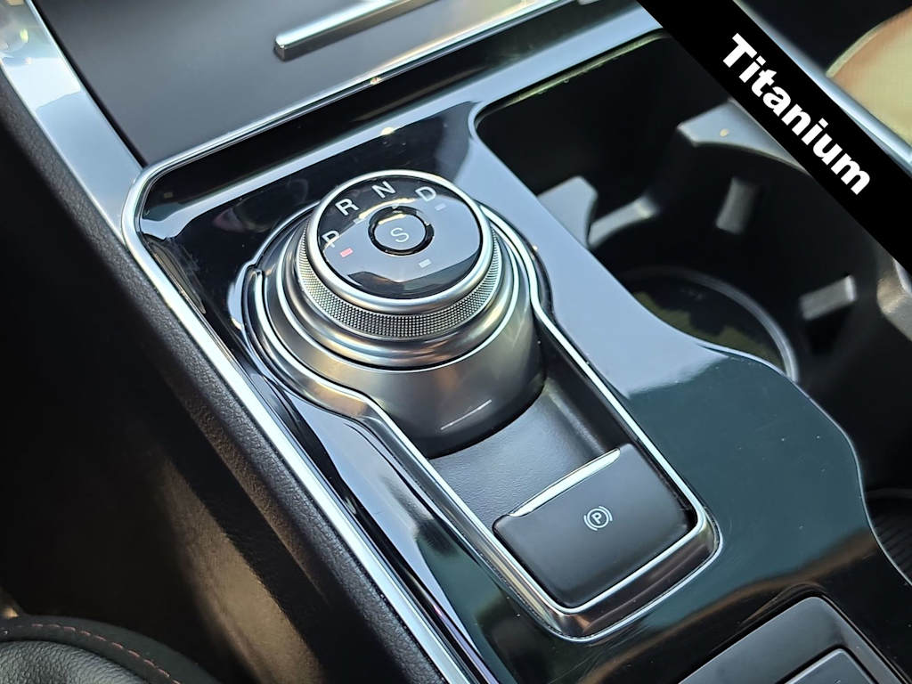Thumbnail: 2020 Ford Edge - 15