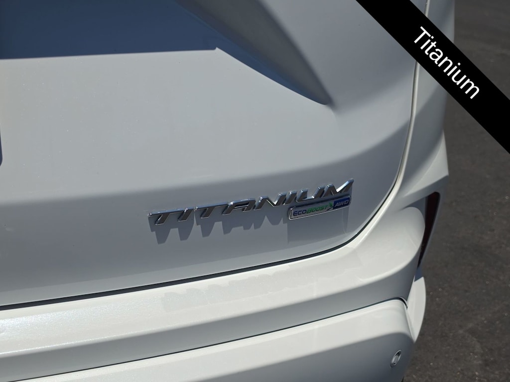 Thumbnail: 2020 Ford Edge - 32