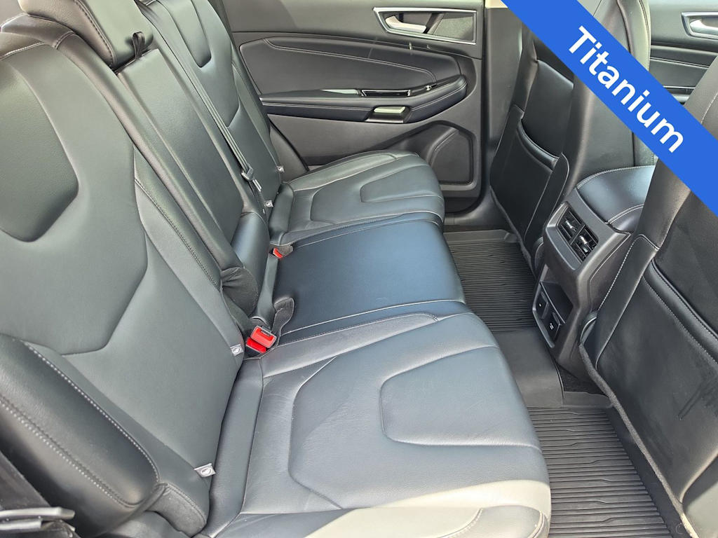 Thumbnail: 2018 Ford Edge - 12