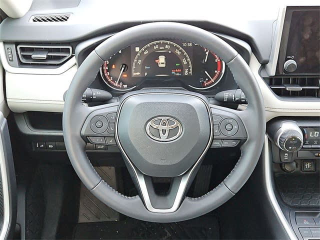 2024 Toyota RAV4 XLE Premium 13