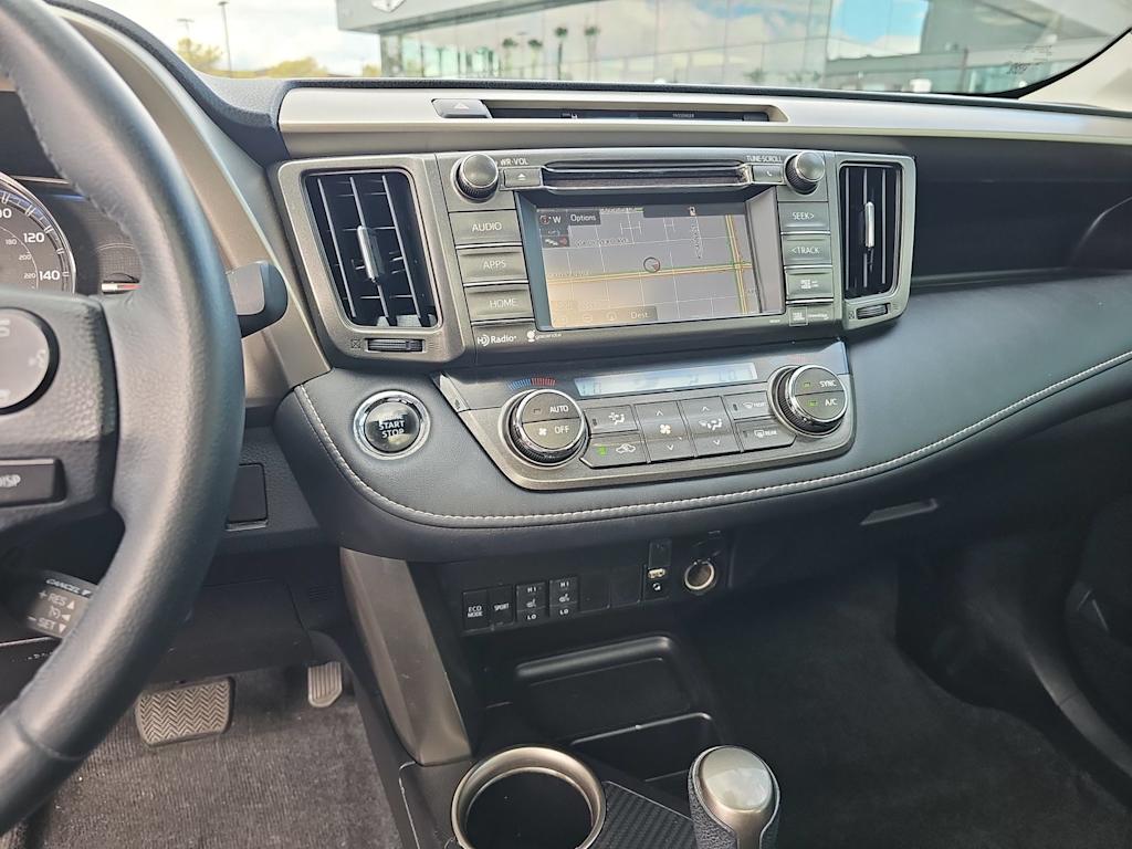Thumbnail: 2015 Toyota RAV4 - 14
