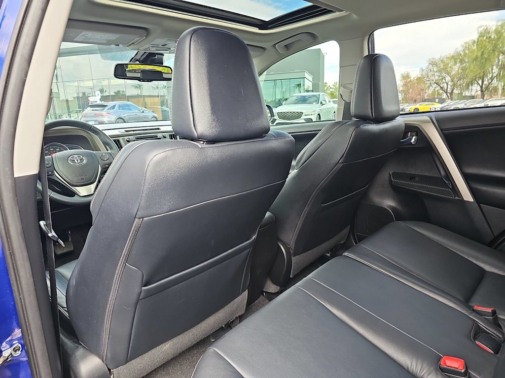 Thumbnail: 2015 Toyota RAV4 - 12