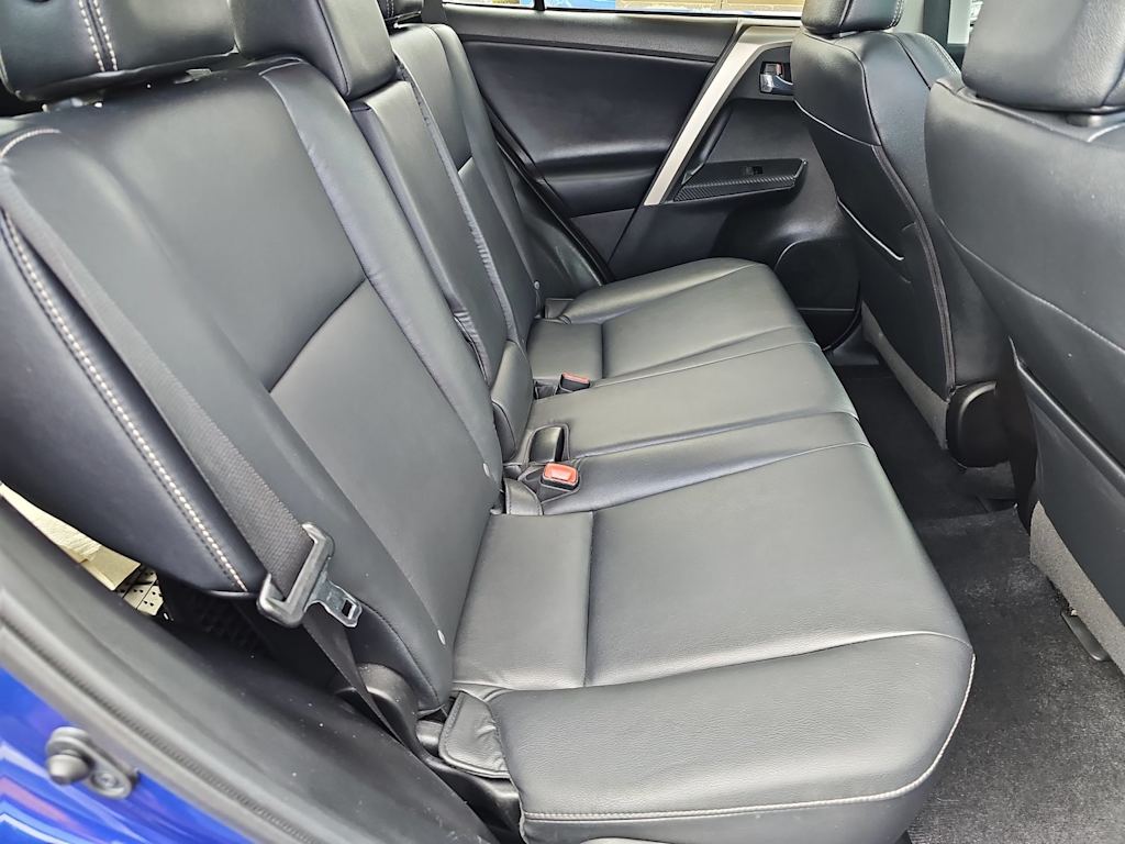 Thumbnail: 2015 Toyota RAV4 - 23