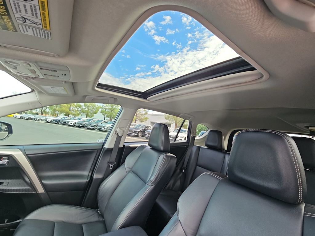Thumbnail: 2015 Toyota RAV4 - 28