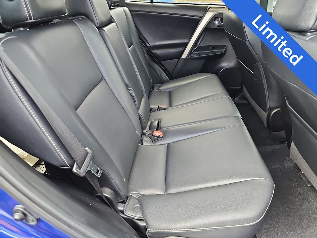 Thumbnail: 2015 Toyota RAV4 - 11