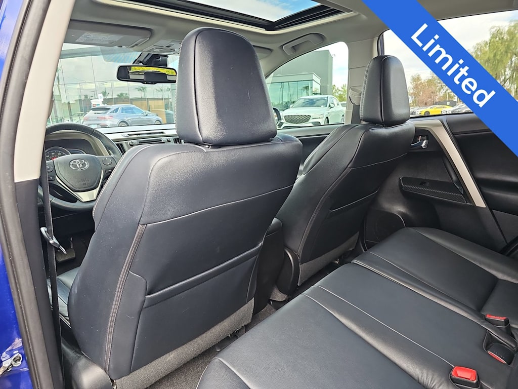 Thumbnail: 2015 Toyota RAV4 - 12
