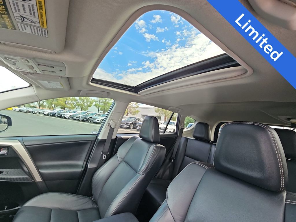Thumbnail: 2015 Toyota RAV4 - 28