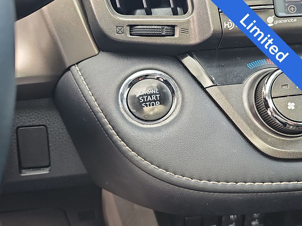 Thumbnail: 2015 Toyota RAV4 - 24