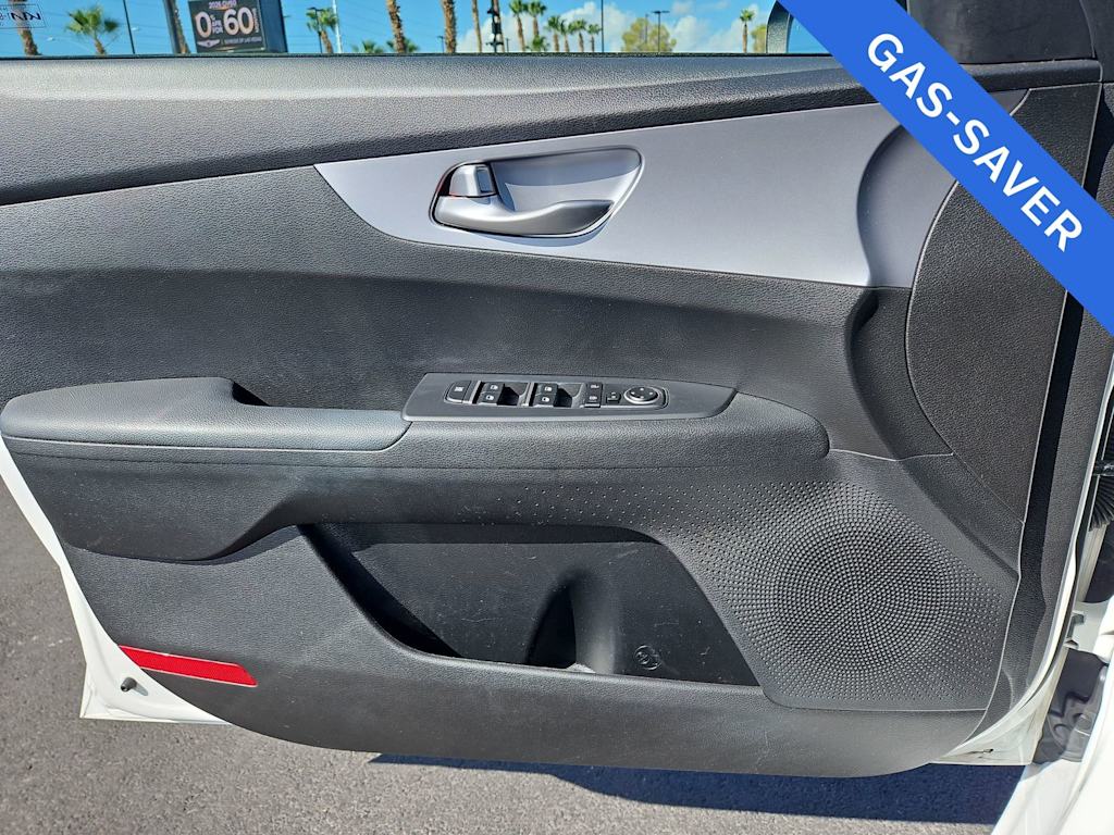 Thumbnail: 2023 Kia Forte - 27