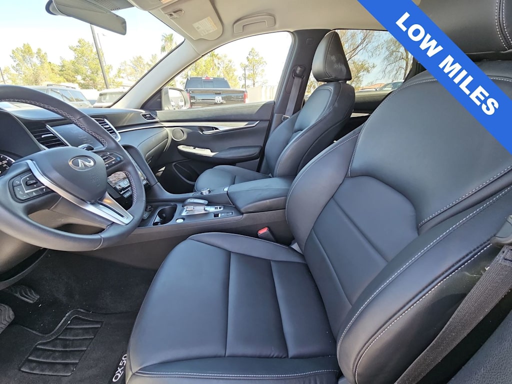 Thumbnail: 2025 INFINITI QX50 - 11