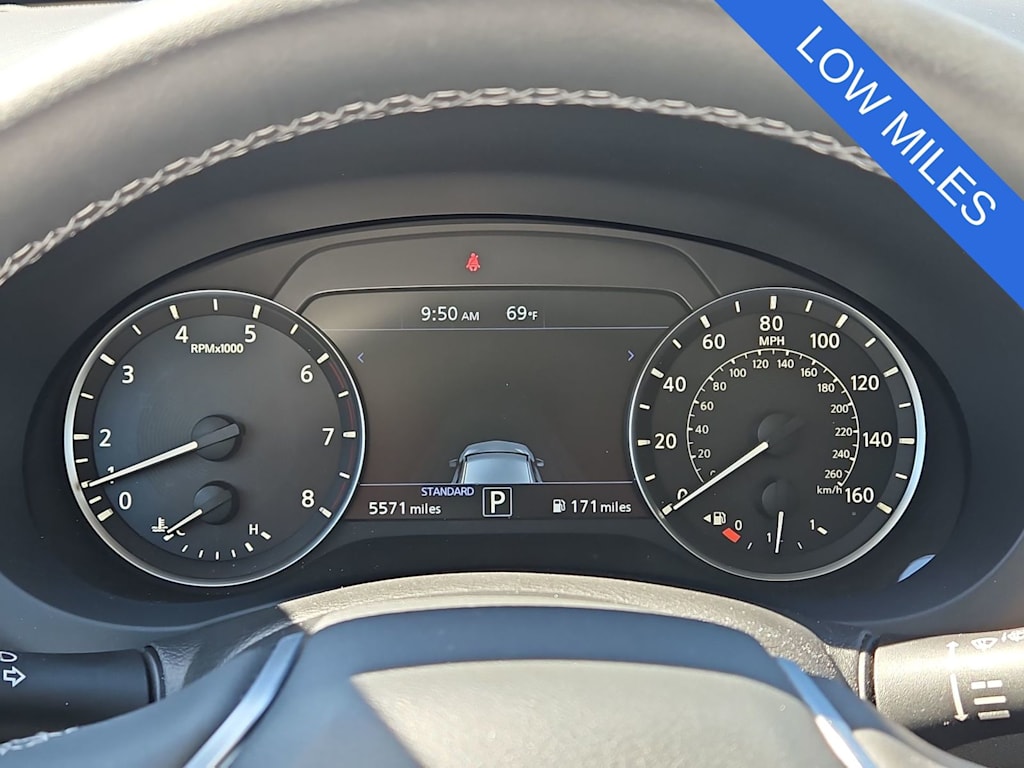 Thumbnail: 2025 INFINITI QX50 - 16