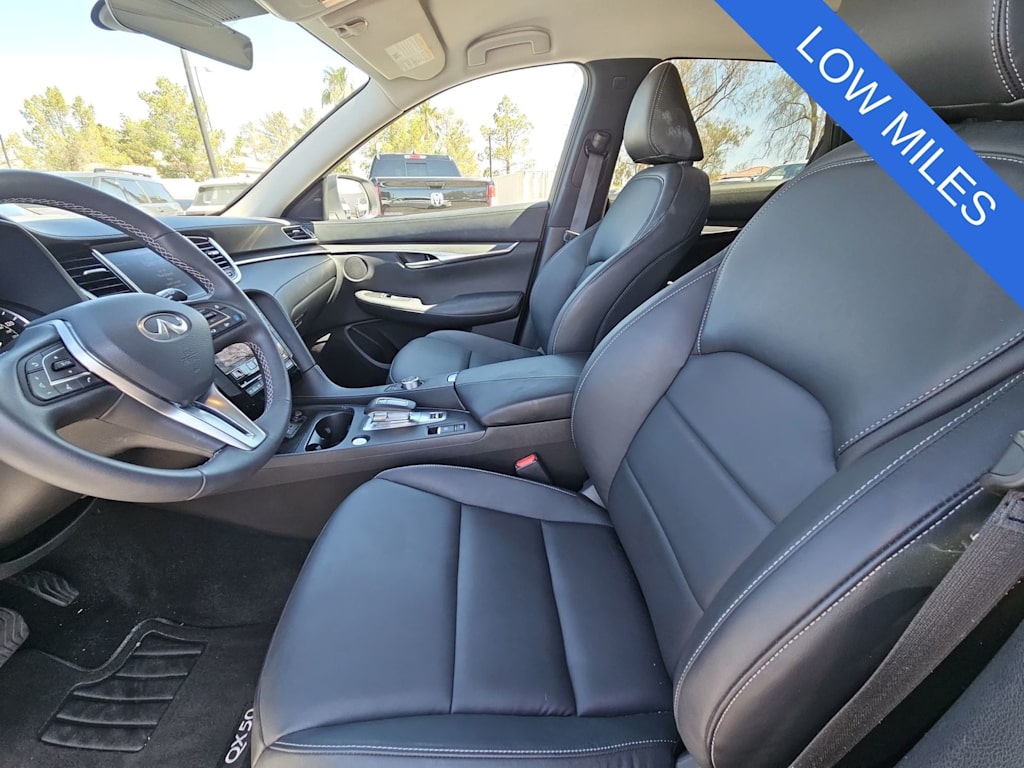 Thumbnail: 2025 INFINITI QX50 - 11