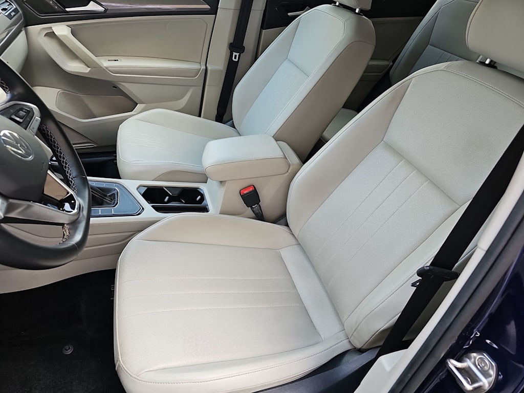 Thumbnail: 2022 Volkswagen Tiguan - 11