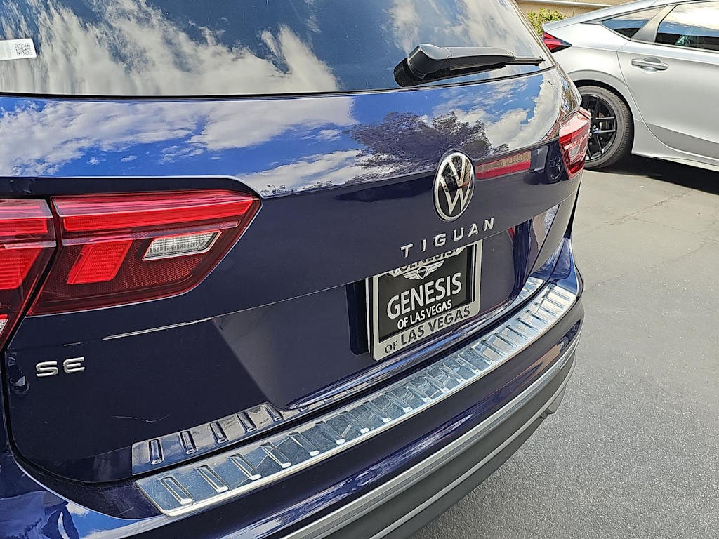 Thumbnail: 2022 Volkswagen Tiguan - 21