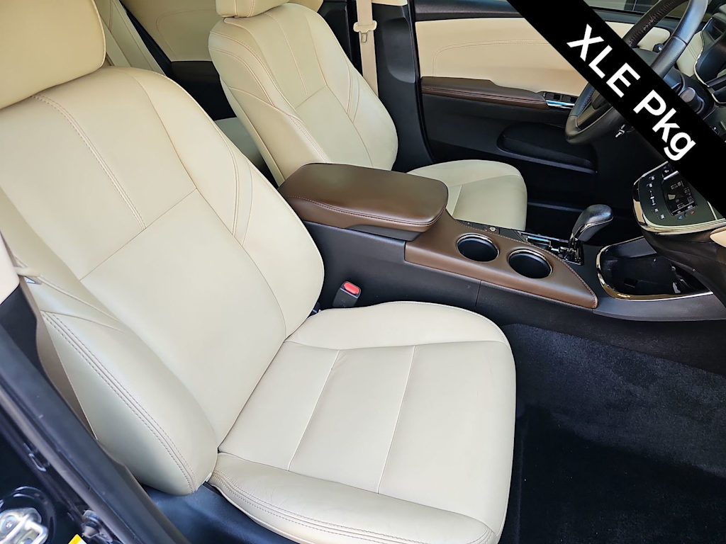 Thumbnail: 2017 Toyota Avalon - 24