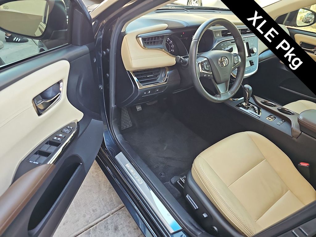 Thumbnail: 2017 Toyota Avalon - 9