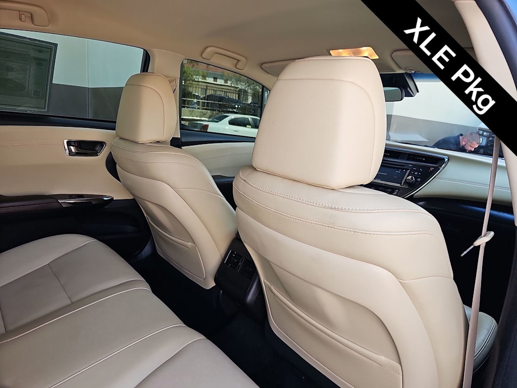 Thumbnail: 2017 Toyota Avalon - 23