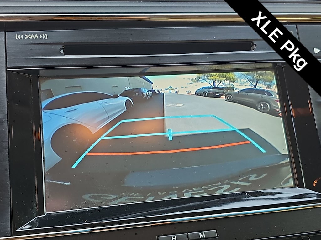 Thumbnail: 2017 Toyota Avalon - 26