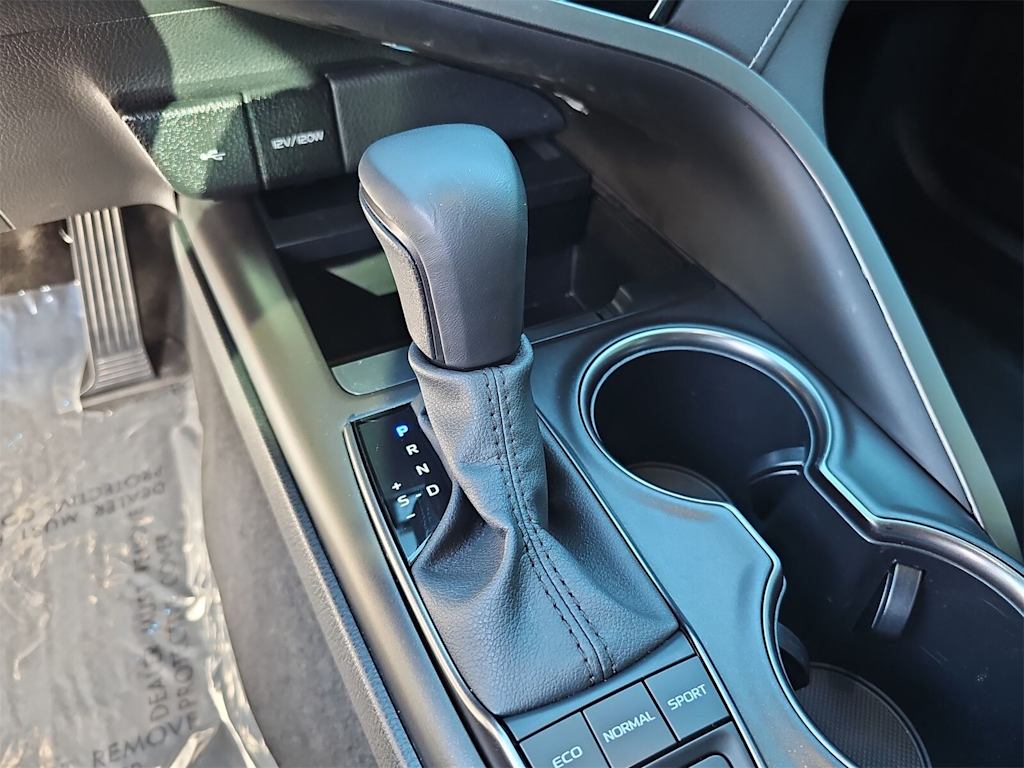 Thumbnail: 2024 Toyota Camry - 15