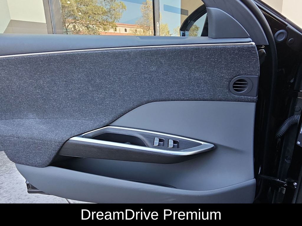 Thumbnail: 2024 Lucid Air - 26