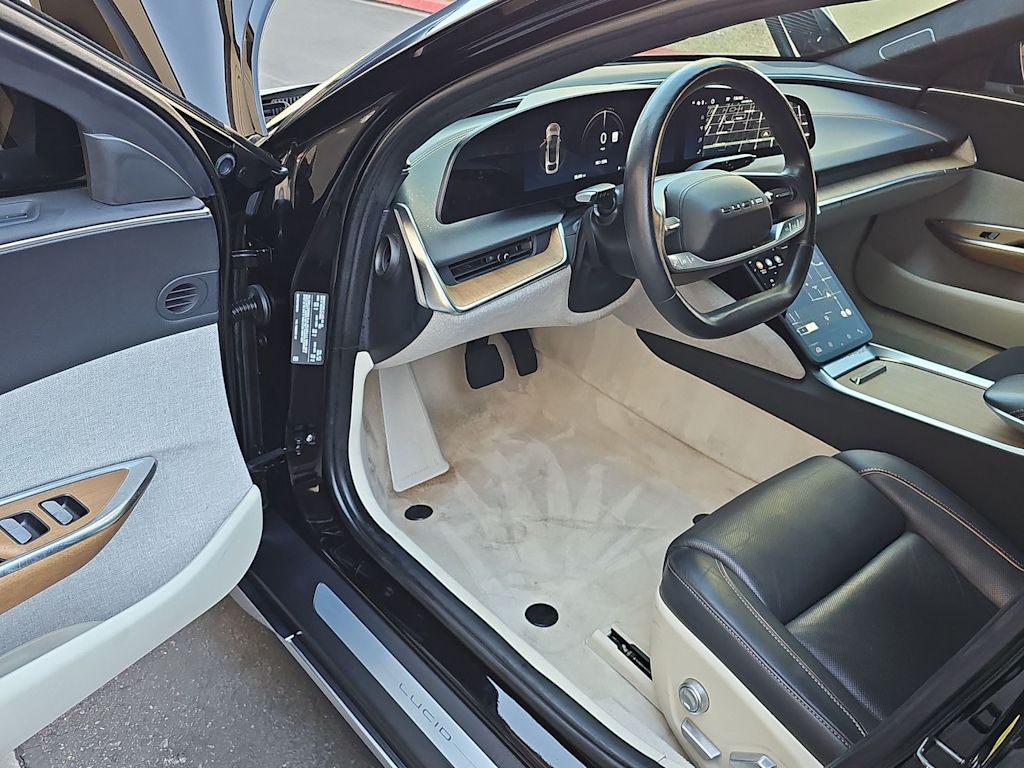 Thumbnail: 2023 Lucid Air - 2