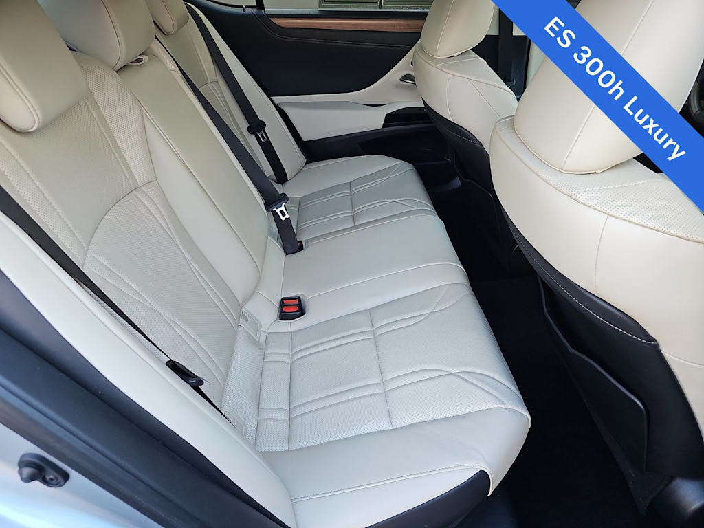 Thumbnail: 2024 Lexus ES - 24
