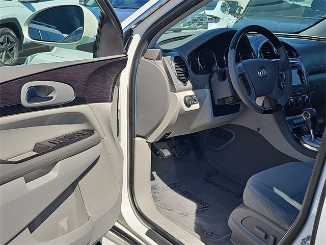 2015 Buick Enclave Convenience 2