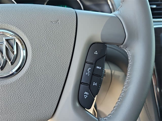 2015 Buick Enclave Convenience 26