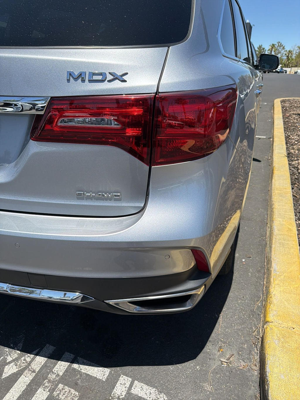 Thumbnail: 2019 Acura MDX - 8