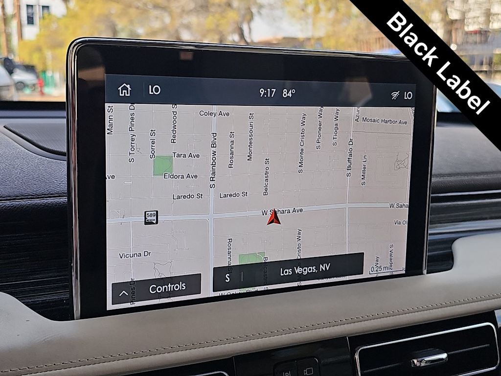 Thumbnail: 2020 Lincoln Aviator - 27