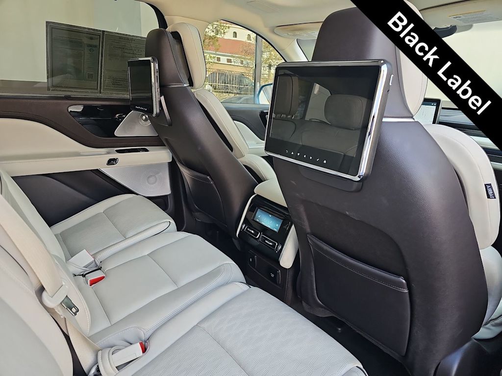 Thumbnail: 2020 Lincoln Aviator - 13