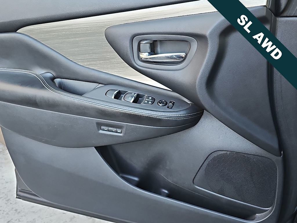Thumbnail: 2015 Nissan Murano - 28