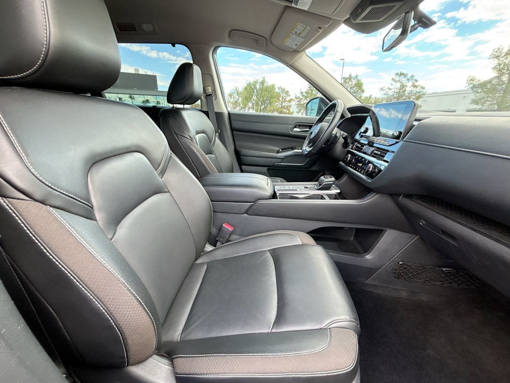 Thumbnail: 2024 Nissan Pathfinder - 25