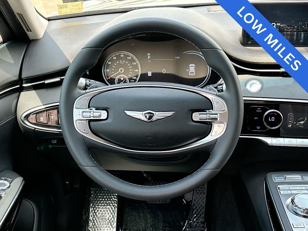 Thumbnail: 2024 Genesis GV70 - 13